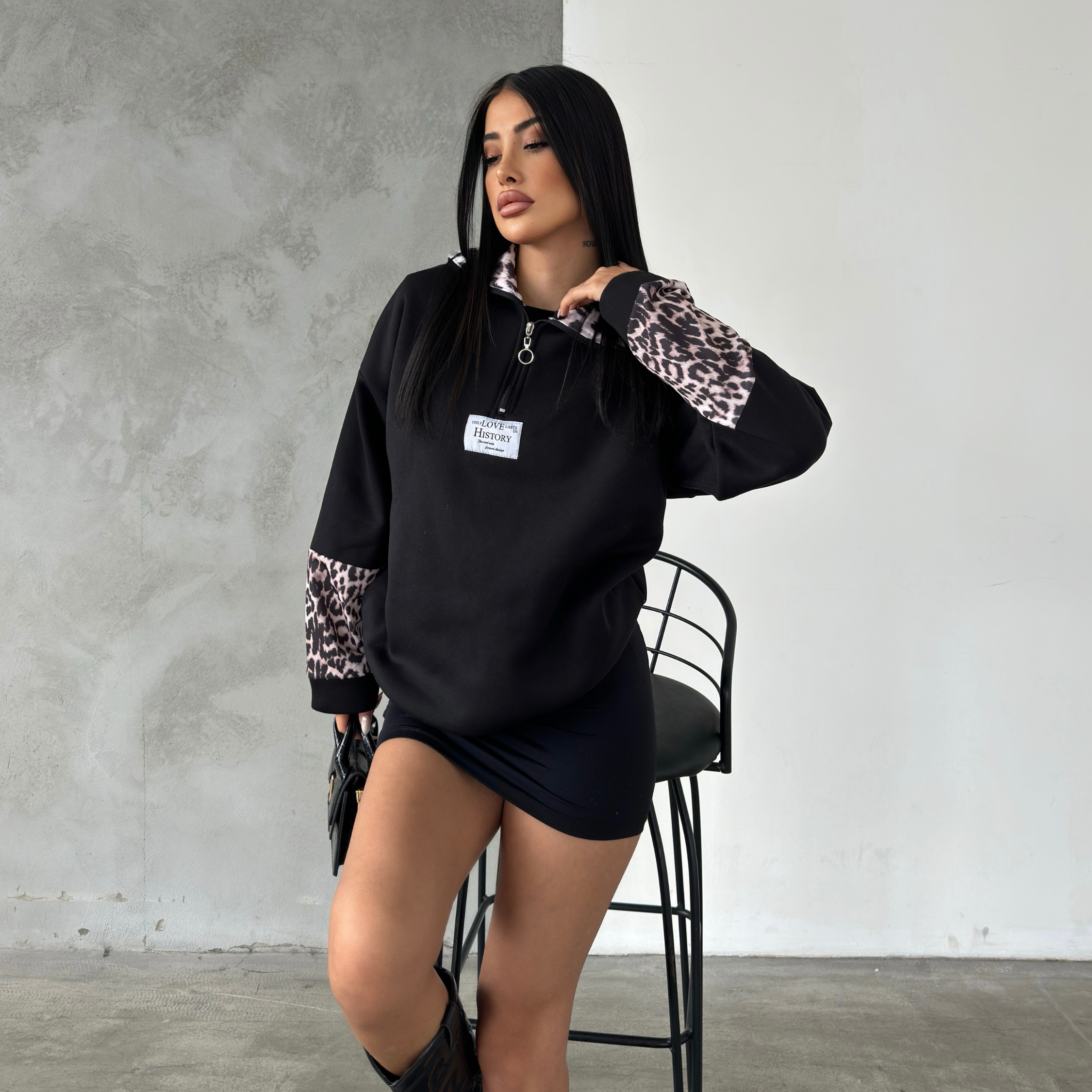 Суитчър с леопардов десен