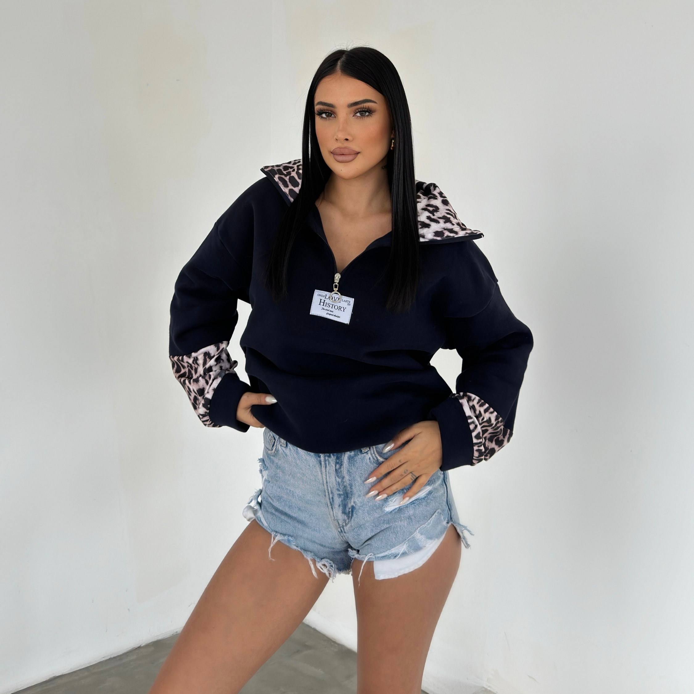 Суитчър с леопардов десен