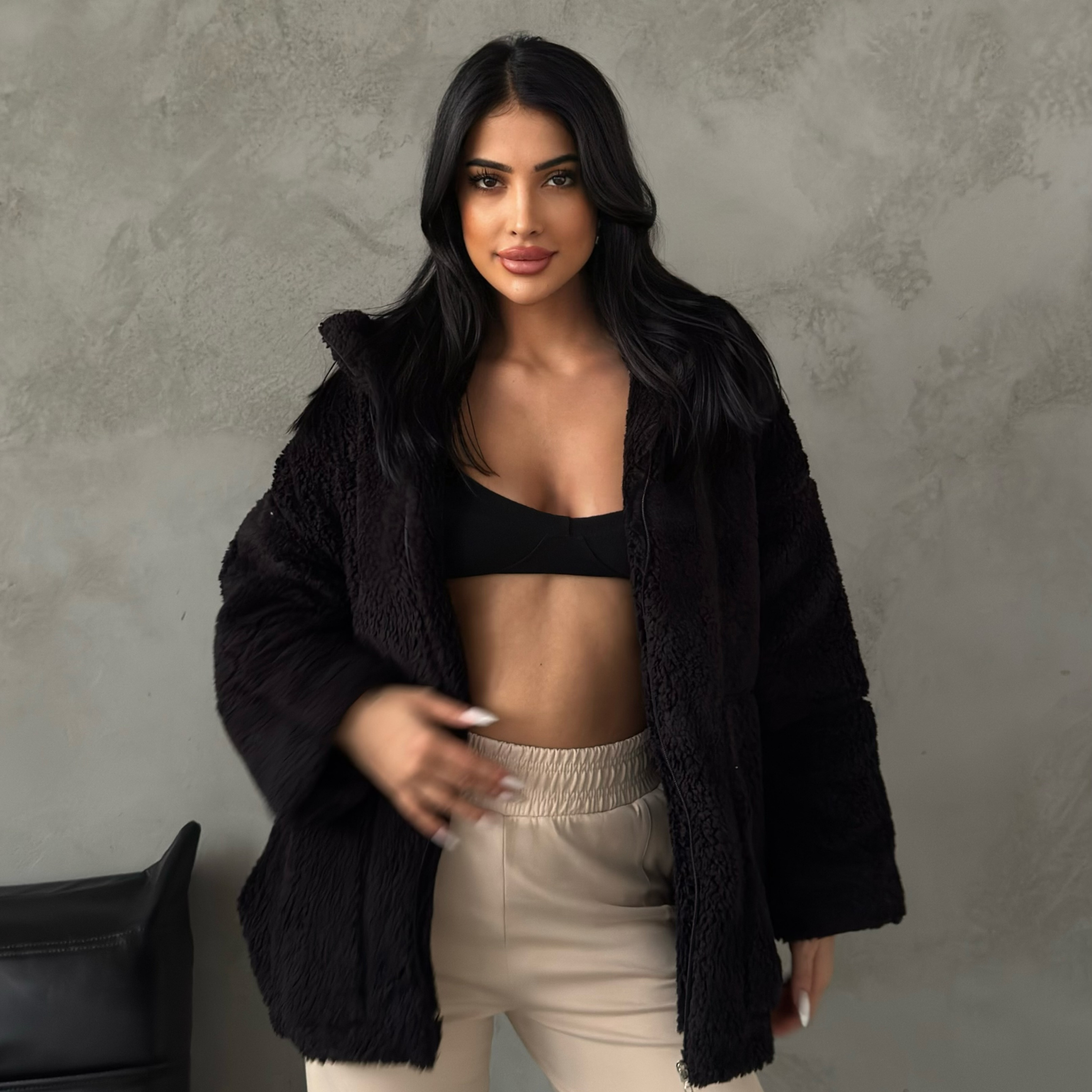 Плюшено яке с цип