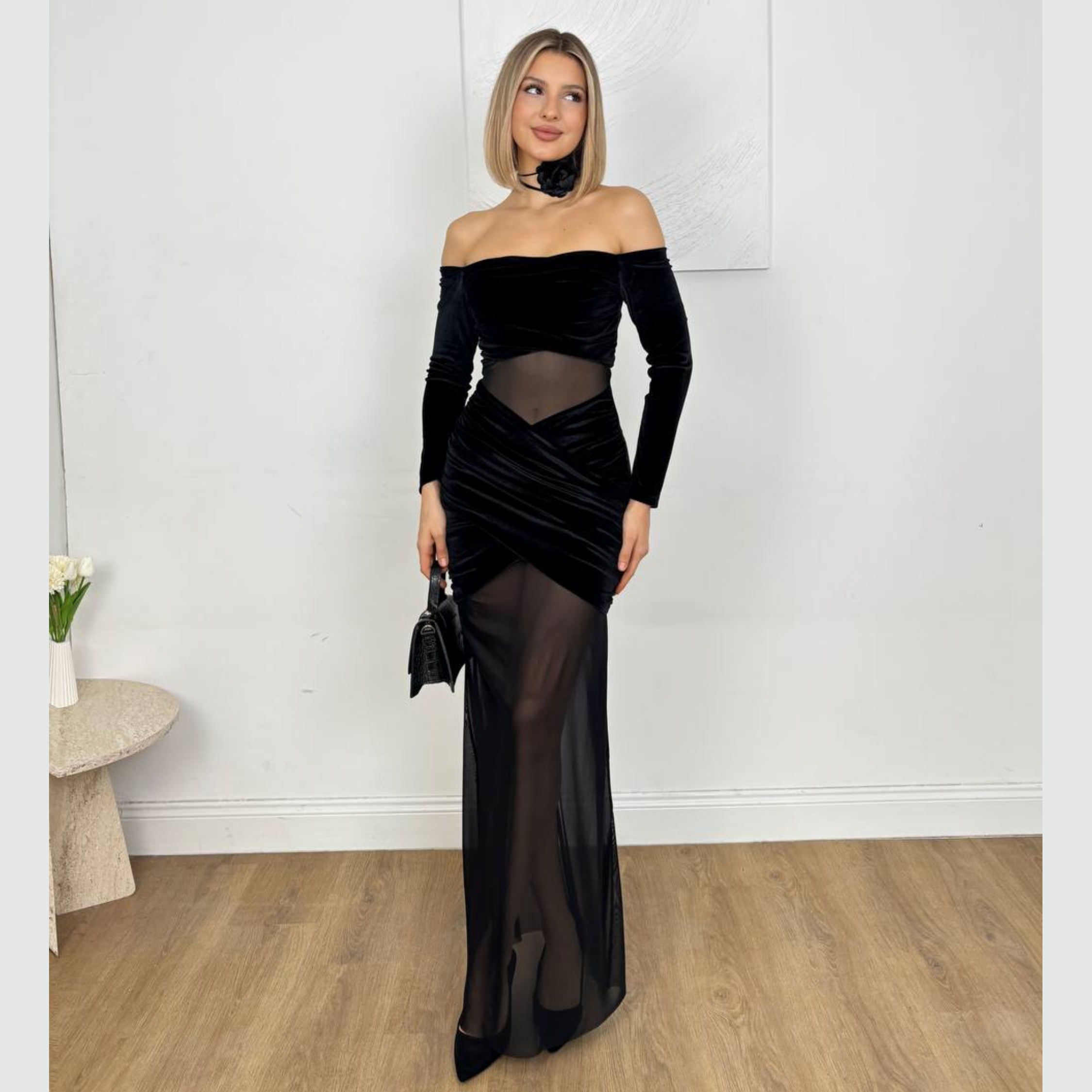 Дълга кадифена рокля