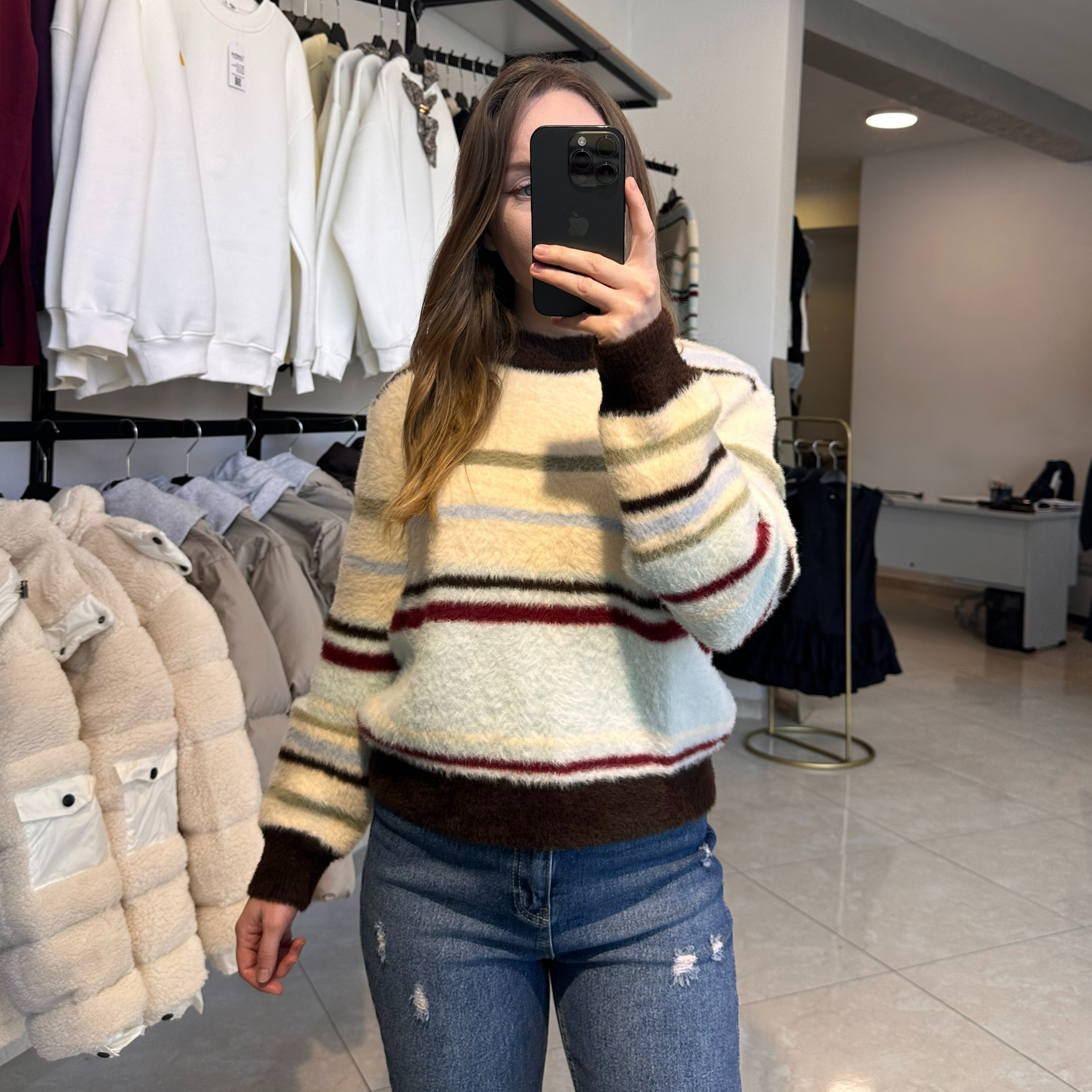 Плюшен пуловер с принт