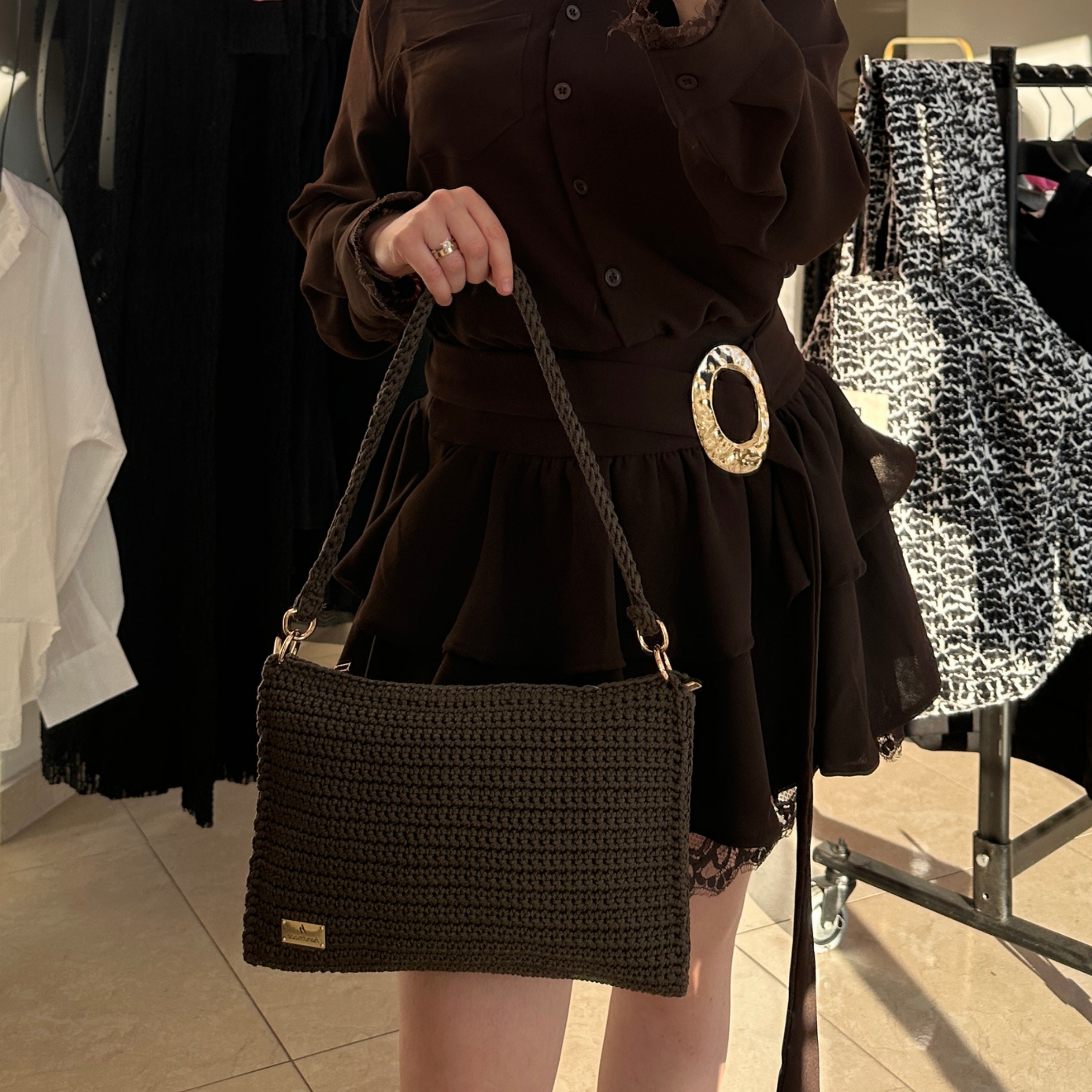 Ръчно плетена кафява чанта