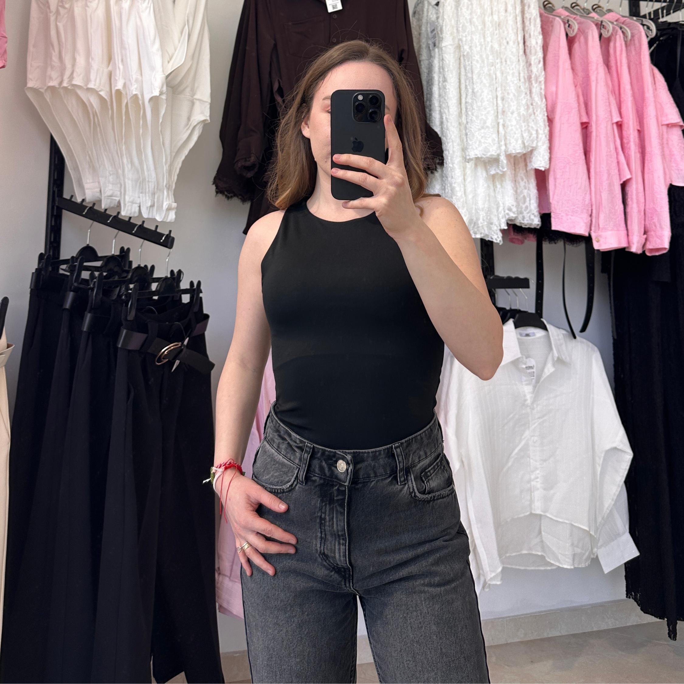 Черно боди без ръкави