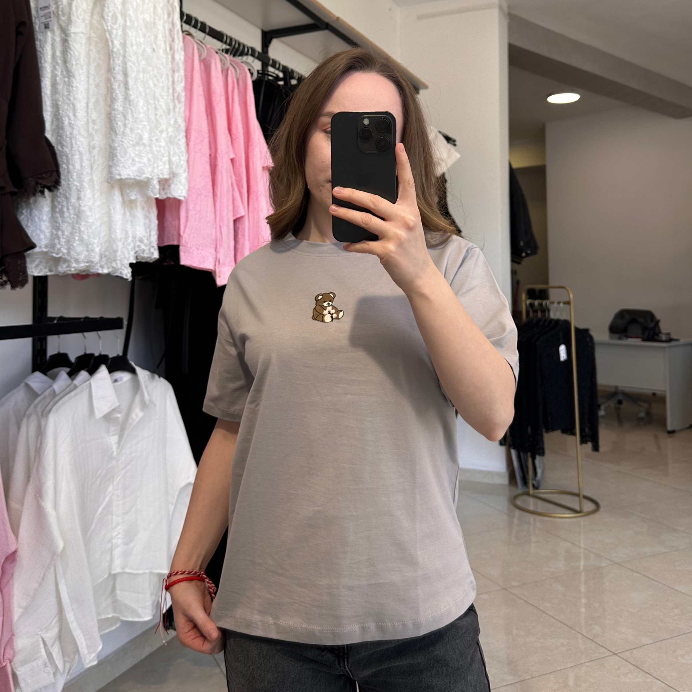 Сива тениска с бродирано мече