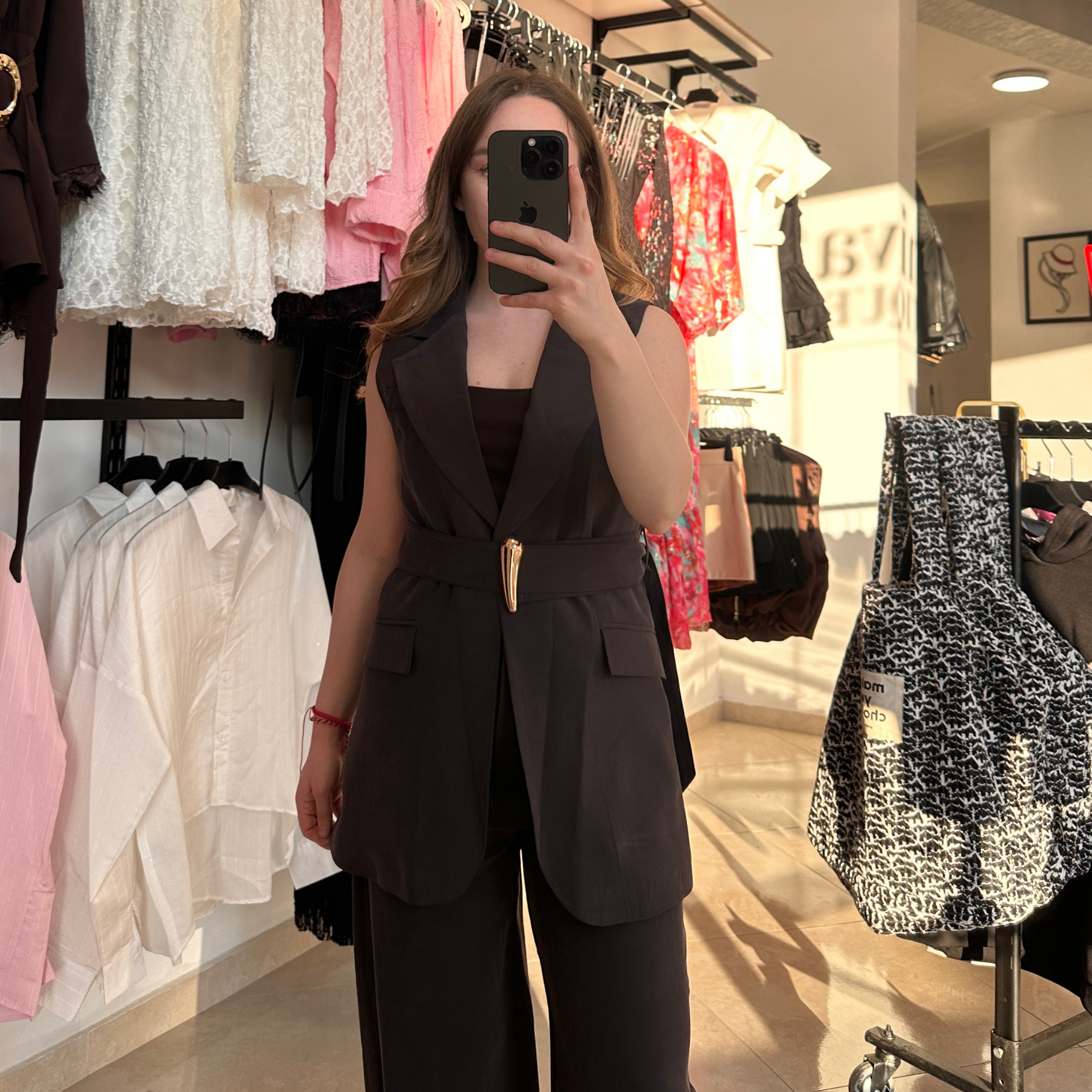 Елегантен сет от елек и панталон